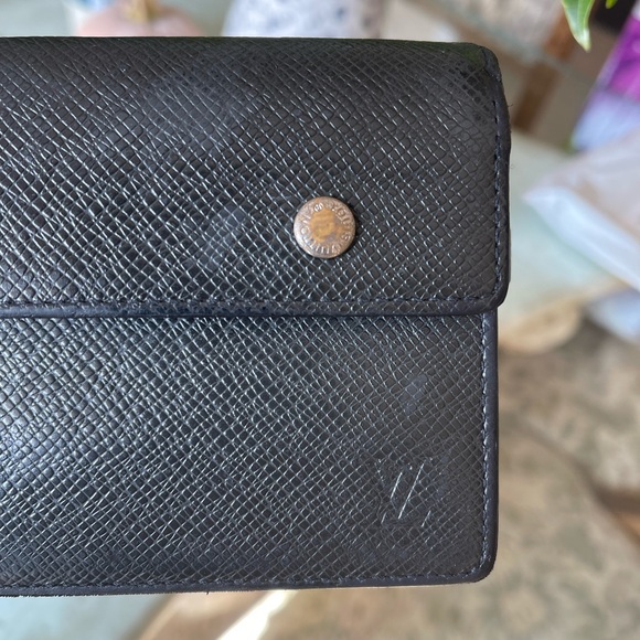 Louis Vuitton Black Taiga Leather Accordion Chain Wallet Long Flap - Picture 6 of 14